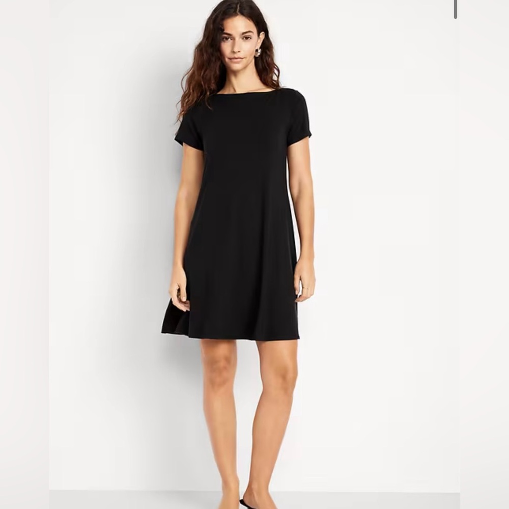 Luxe Short-Sleeved Swing Dress - Black - S